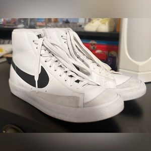 Nike Blazers. Women’s size 7.5 barely worn, great condition.